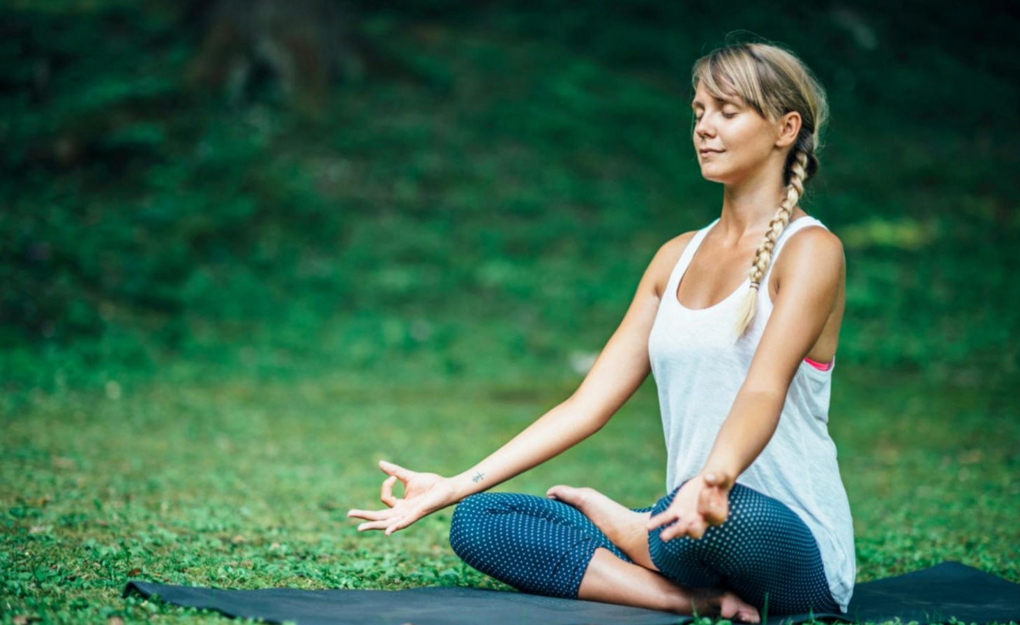 Morning Yoga for Mental Focus: What Beginners Miss About Timing